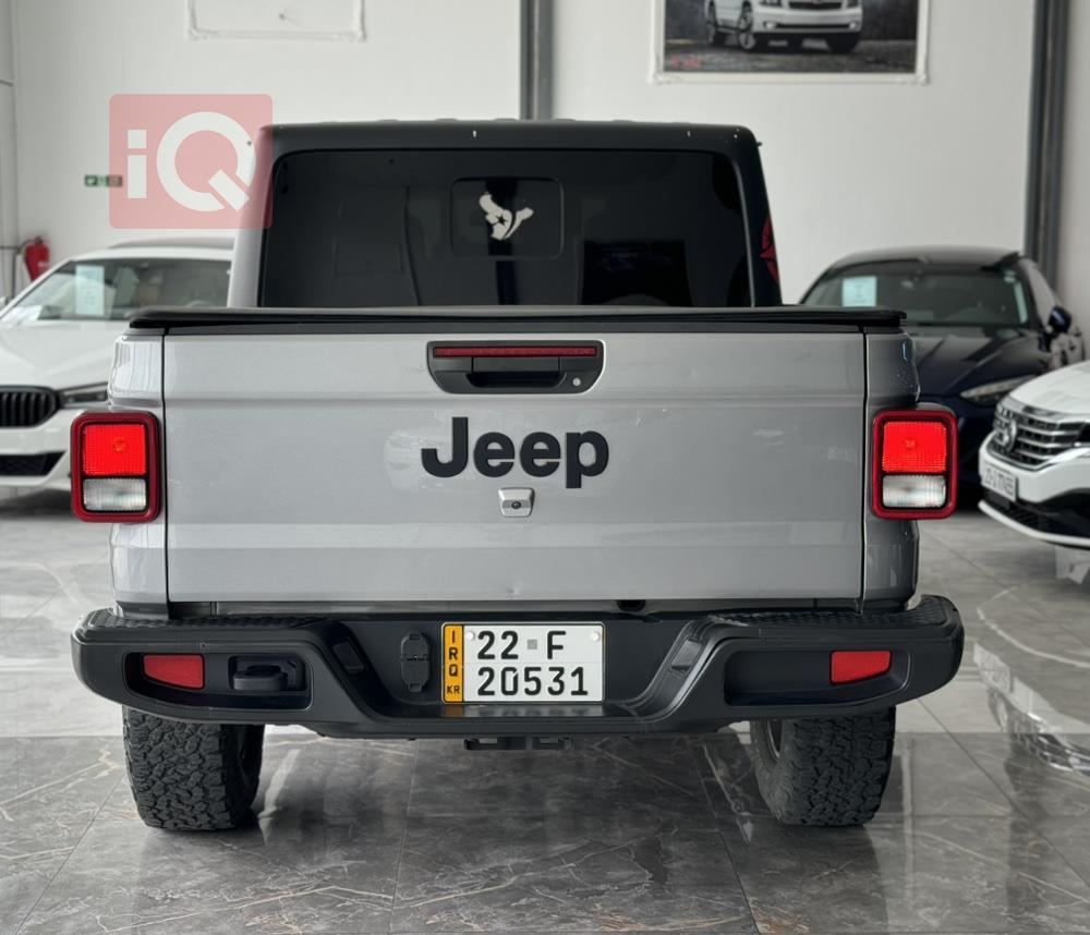 جيب جلاديتور